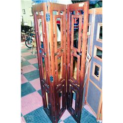 DARK BROWN SOLID WOOD 3-PANEL ROOM