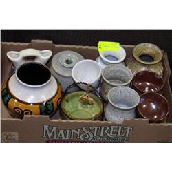 TRAY OF POTTERY