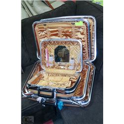 VINTAGE 3 PC SUITCASE SET WITH MIRROR,KEYS,SACHES,