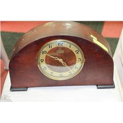 FORESTVILLE VINTAGE MANTLE CHIME WINDUP CLOCK