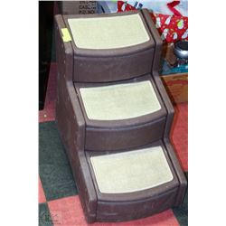 LARGE DARK BROWN PET STEPS