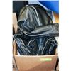 Image 1 : BOX WITH JACKETS