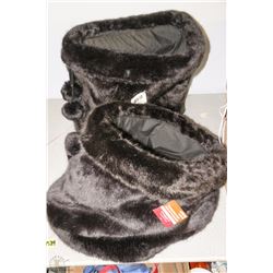 BOX OF 2 FABRIC BASKETS