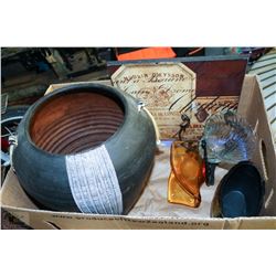 BOX OF SHOWHOME DECORATIONS