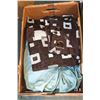 Image 1 : BOX OF CURTAINS