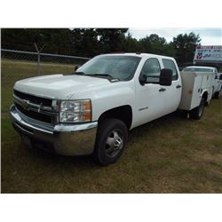 2010 CHEVROLET 3500HD SERVICE TRUCK, VIN/SN:1GB7CZB6XAF133119 - DURAMAX DIESEL ENGINE, CREW CAB, KNA