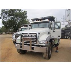 2016 MACK GU713 DUMP TRUCK, VIN/SN:1M2AX07CXGM025342 - TRI-AXLE, 445 HP MACK MP8 445M DIESEL ENG, AL