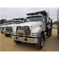 2010 MACK GU713 DUMP TRUCK, VIN/SN:1M2AX09CXAM008934 - TRI-AXLE, 425 HP MACK MP8 ENG, MACK T310M 10 
