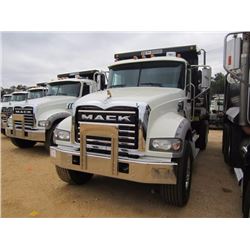 2013 MACK GU713 DUMP TRUCK, VIN/SN:1M1AX09Y7DM017563 -T/A, 415 HP MACK MP8 ENG, MACK TM309 9 SPD TRA