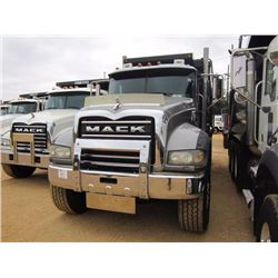 2008 MACK GU713 DUMP, VIN/SN:1M2AX07CX8M003116 - TRI-AXLE, 485 HP MACK MP8 ENGINE, 8LL TRANS, 46K RE
