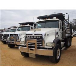 2007 MACK CTP 713 DUMP, VIN/SN:1M2AT04C37M003392 - TRI-AXLE, MACK 405 HP MP7-405M ENG, MACK 310M TRA