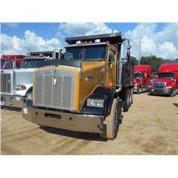 2004 KENWORTH T800 DUMP VIN/SN:1NKDXBTX44J062145 - 475 HP CAT C15 ENGINE, 8LL FULLER TRANS, 46K REAR