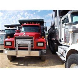 1995 MACK RD688S DUMP, VIN/SN:1M2P267C0SM025337 - TRI-AXLE, 350HP MACK ENGINE, FULLER 8LL TRANS, 44K