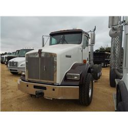 2004 KENWORTH T800 VIN/SN:1NKDXTTX34J066953 - TRI-AXLE, CAB & CHASSIS, CAT DIESEL ENG, 8LL TRANS, 46