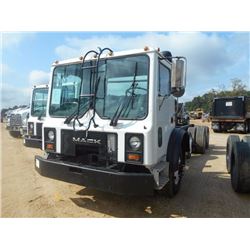 2004 MACK MR688S CAB AND CHASSIS, VIN/SN:1M2K195C54M024835 - T/A, MACK ENG, A /T, 46K REARS, 20K FRO