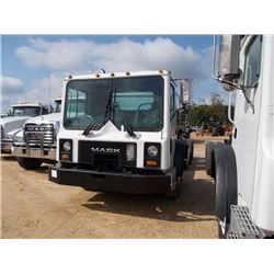 2006 MACK MR688S CAB AND CHASSIS, VIN/SN:1M2K195C86M031605 - T/A, MACK ENG, A /T, 46K REARS, 20K FRO