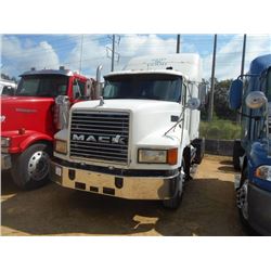 2000 MACK CH613 TRUCK TRACTOR, VIN/SN:1M1AA18Y3YW121406 - T/A, MACK 427 ENGINE, 10 SPD TRANS, 38K RE