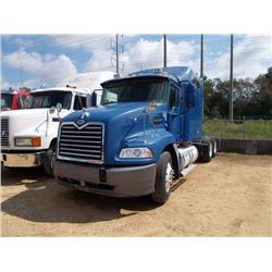 2006 MACK CXN613 VISION TRUCK TRACTOR, VIN/SN:1M1AK06Y26N008463 - T/A, MACK DIESEL ENGINE, 10 SPD TR
