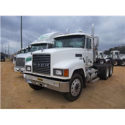 2000 MACK CH613 TRUCK TRACTOR, VIN/SN:1M2AA18Y8YW123373 - T/A, E7-427 MACK ENG, 10 SPD TRANS, 44K RE