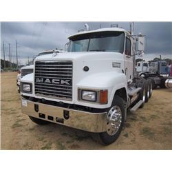 1997 MACK CH613 TRUCK TRACTOR, VIN/SN:1M2AA18Y2VW076403 - TRI-AXLE, 454 HP MACK E7 DIESEL ENG, 8LL T