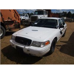 2002 FORD CROWN VICTORIA VIN/SN:2FAFP71W72X105095 - V8, GAS ENGINE, A/T