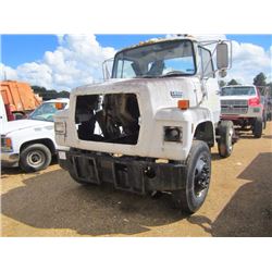 1989 FORD L8000 TRUCK TRACTOR, VIN/SN:1FDXR82A9KVA36165 - S/A, 11R22.5 TIRES ON STEEL DISC WHEELS (D