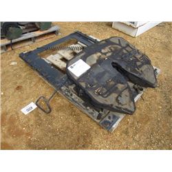 FIFTH WHEEL HITCH