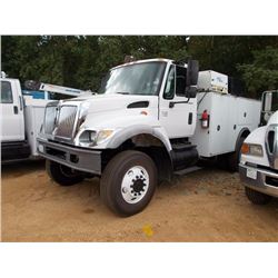 2006 INTERNATIONAL 7400 SERVICE TRUCK, VIN/SN:1HTWEAAN86J341017 - 4X4, DT466 DIESEL, ALLISON AUTO, A