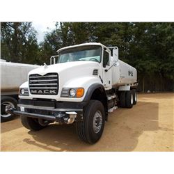 2004 MACK CV713 WATER TRUCK, VIN/SN:1M2AG12C34M007693 - T/A, 300 HP MACK AMI-300 DIESEL ENG, TM308 M