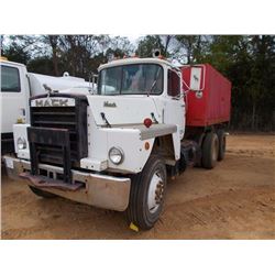 1987 MACK R686ST WATER TRUCK, VIN/SN:1M2N178Y1HA008888 - T/A, MACK DIESEL ENGINE, 6 SPD TRANS, WATER