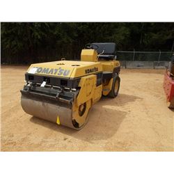 KOMATSU JV4CW-2 ROLLER, VIN/SN:2810 - VIBRATORY, 51" DRUM, 4 REAR PNEUMATIC TIRES, METER READING 6,4
