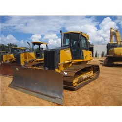 2011 JOHN DEERE 700J LGP CRAWLER TRACTOR, VIN/SN:210401 - 6 WAY BLADE, ECAB W/AIR, METER READING 2,7