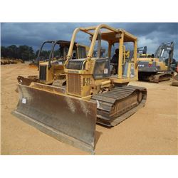 2006 KOMATSU D39PX-21A CRAWLER TRACTOR, VIN/SN:1902 - 6 WAY BLADE, SWEEPS, REAR SCREEN, CANOPY, METE