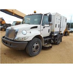 2005 INTERNATIONAL 4200 SWEEPER TRUCK, VIN/SN:1HTMPAFN45H126590 - S/A, IHC VT365 ENGINE, A/T, SCHWAR