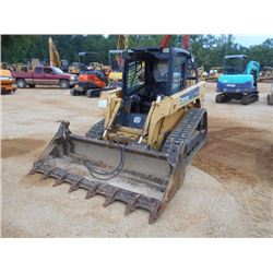 JOHN DEERE 322 SKID STEER LOADER, VIN/SN:128068 - CRAWLER, MP BUCKET, ECAB W/AIR, METER READING 24 H