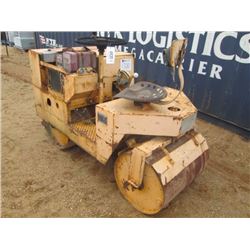 C.H. & E. SERIES 900 ROLLER, VIN/SN:911R120 - 1 TON, TANDEM 28" DRUMS
