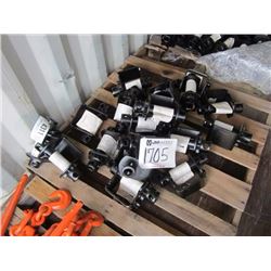 1 LOT SLIDING WEBBING WINCHES