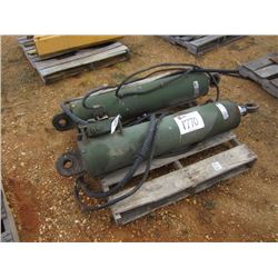 (2) HYDRAULIC CYLINDERS, 2500 PSI