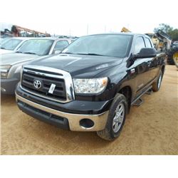 2010 TOYOTA TUNDRA PICKUP, VIN/SN:5TFUW5F11AX124932 - 4X4, CREW CAB, V8 GAS ENGINE, A/T, ODOMETER RE