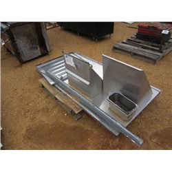 1 LOT MISCELLANEOUS METAL PANELS