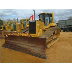 2001 CAT D6M LGP CRAWLER TRACTOR, VIN/SN:4JN02749 - 6 WAY BLADE, FINGER TIP CONTROL, ECAB W/AIR, MET