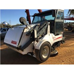 2008 ELGIN PELICAN SWEEPER, VIN/SN:NP0924D - MOBILE SWEEPER, JOHN DEERE DIESEL ENG, DUAL STEER, REAR