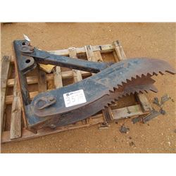 (1) 2 FINGER EXCAVATOR THUMB