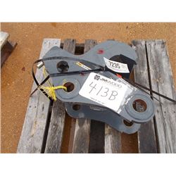 JOHN DEERE QUICK HITCH, FITS JOHN DEERE 110 BACKHOE