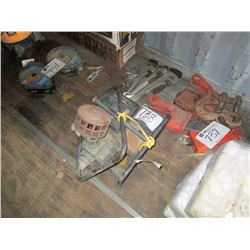 HI DELS 2" TRASH PUMP, GAS ENGINE