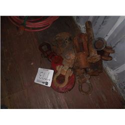 LOT OF RIGGING BLOCKS & PINS