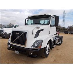 2012 VOLVO VNL 64300 TRUCK TRACTOR, VIN/SN:4V4NC9EH0CN538242 - T/A, 425 HP D-13 VOLVO DIESEL ENG, 10