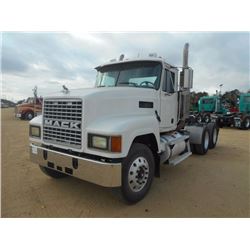 2003 MACK CH613 TRUCK TRACTOR, VIN/SN:1M1AA18Y53W149631 - 427 HP E7-427 MACK DIESEL ENGINE, 10 SPD T