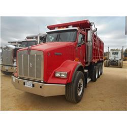2004 KENWORTH T800 DUMP TRUCK, VIN/SN:1NKDXBTX541060811 - TRI-AXLE, 475 HP CAT C15 DIESEL ENGINE, 8L