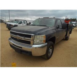 2008 CHEVROLET 3500HD SERVICE TRUCK, VIN/SN:1GBHC33K88F214157 - CREW CAB, DIESEL ENGINE, A/T, RAWSON
